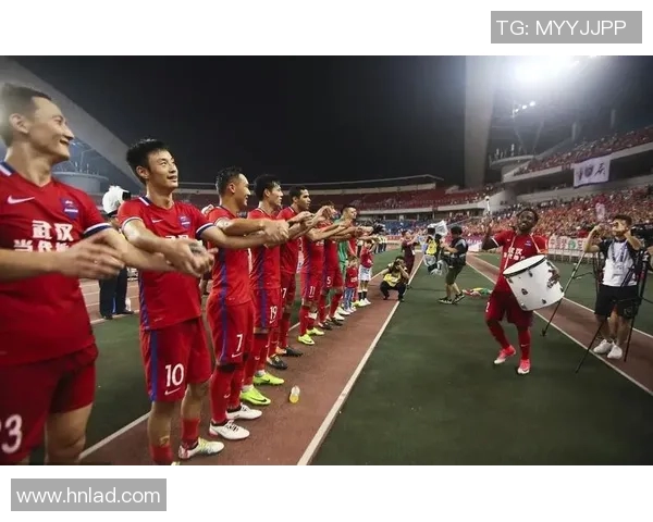 力帆与富力精彩对决集锦回顾展现足球魅力与激情的瞬间