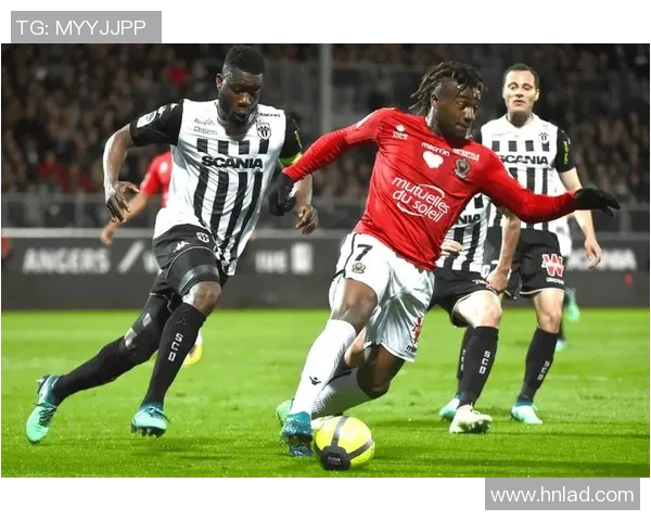 斯特拉与梅斯的激烈对决分析及比赛前瞻展望