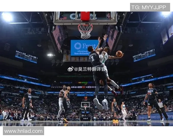 文班亚马首场比赛表现惊艳五次盖帽隔扣字母哥引发热烈讨论