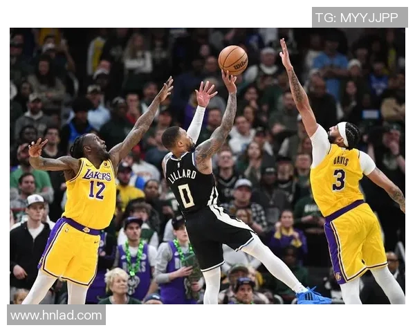 雄鹿与湖人精彩对决全场回放重温篮球盛宴的精彩瞬间 雄鹿与湖人精彩对决全场回放重温篮球盛宴的精彩瞬间